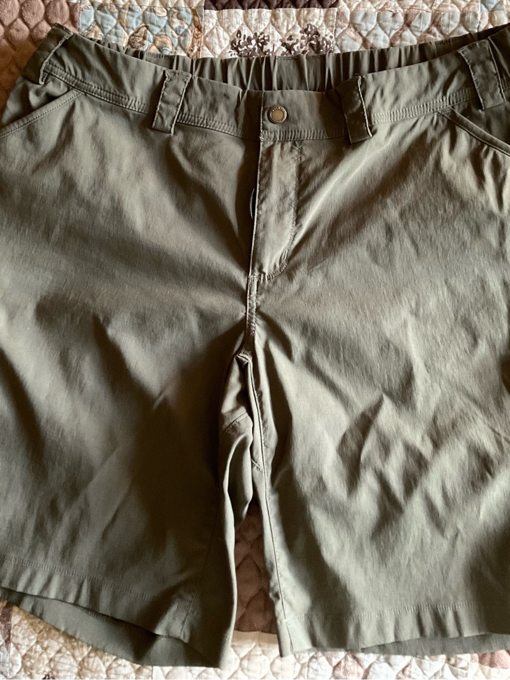 Duluth Trading Co Olive Green Performance Flat-Front Shorts